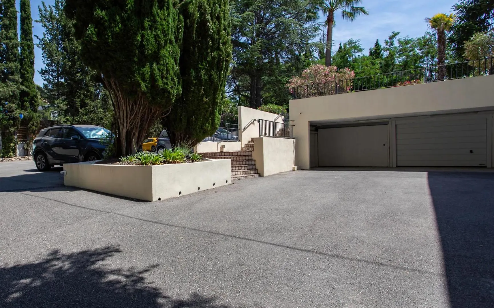 C12 - 2 Bdr Duplex In Mougins - 2 Parking Spaces, Ac, Balcony & Pool 0*,  França