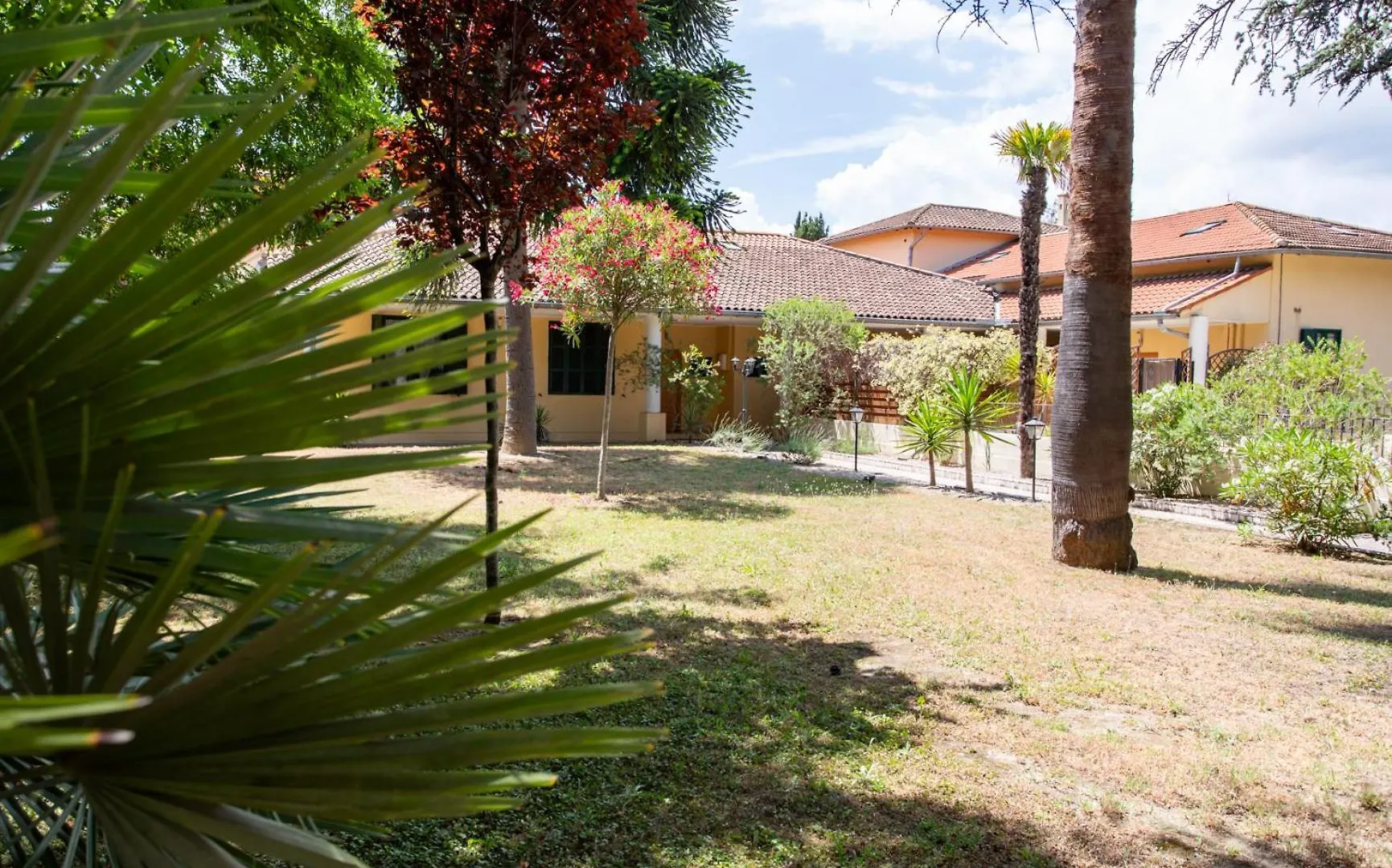 C12 - 2 Bdr Duplex In Mougins - 2 Parking Spaces, Ac, Balcony & Pool