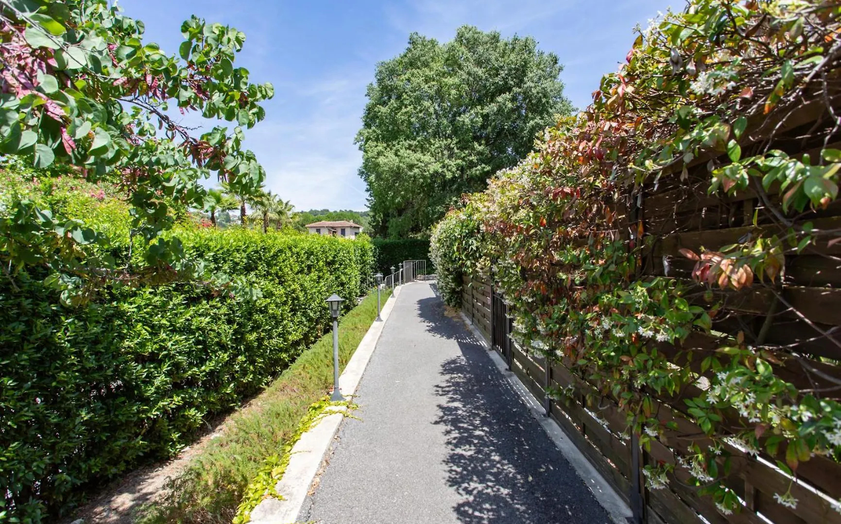 C12 - 2 Bdr Duplex In Mougins - 2 Parking Spaces, Ac, Balcony & Pool 0*,